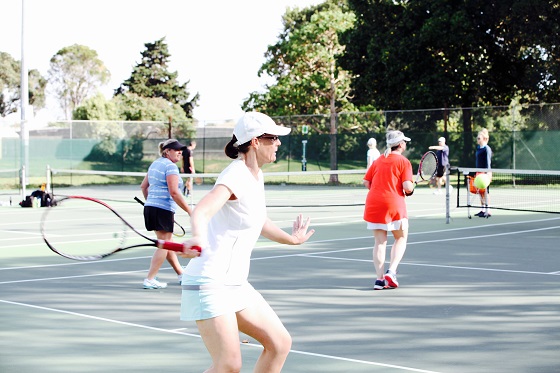 Social Tennis Play